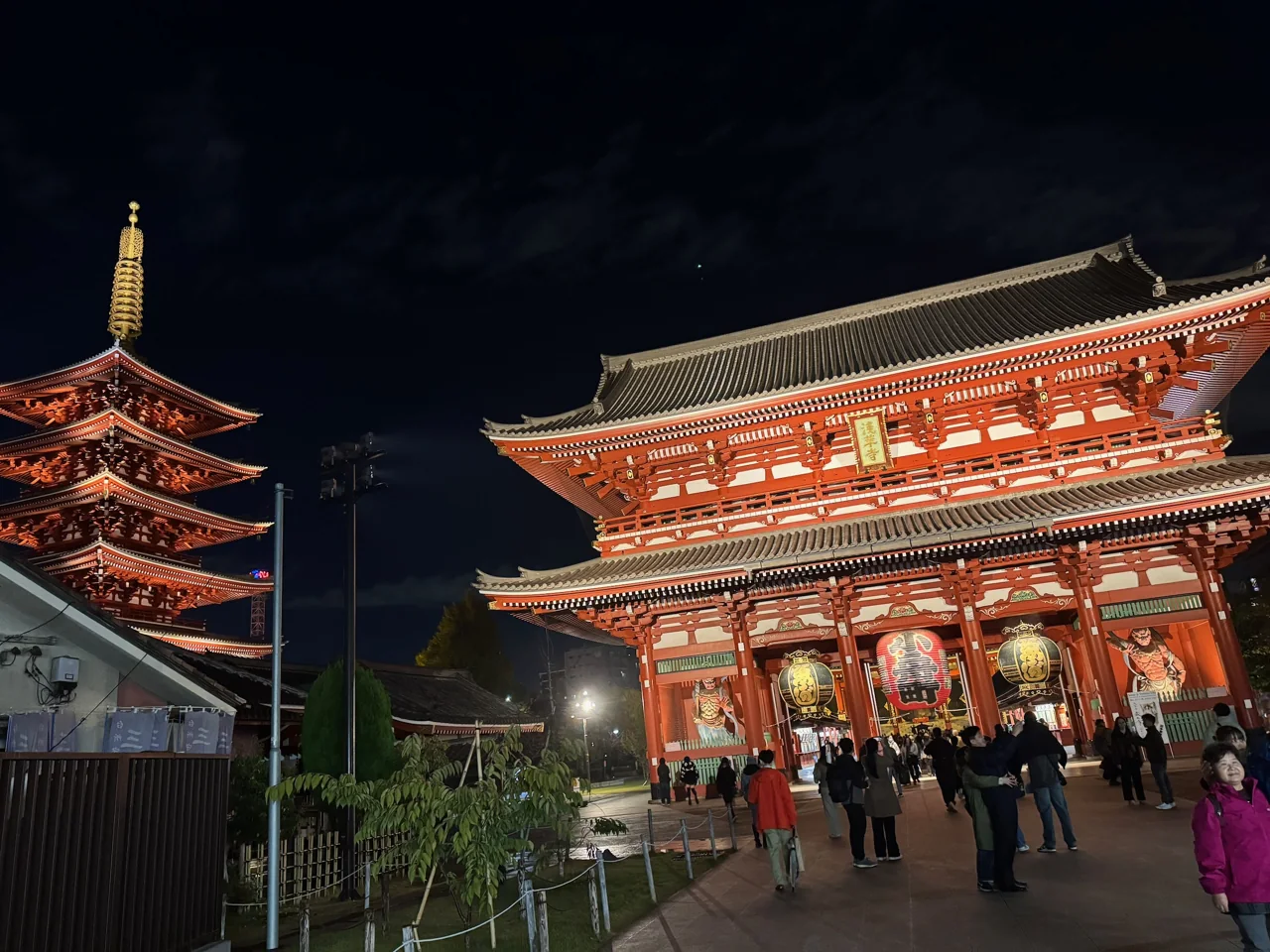 Sensō-ji at night, photographed by Tokyo Playbook